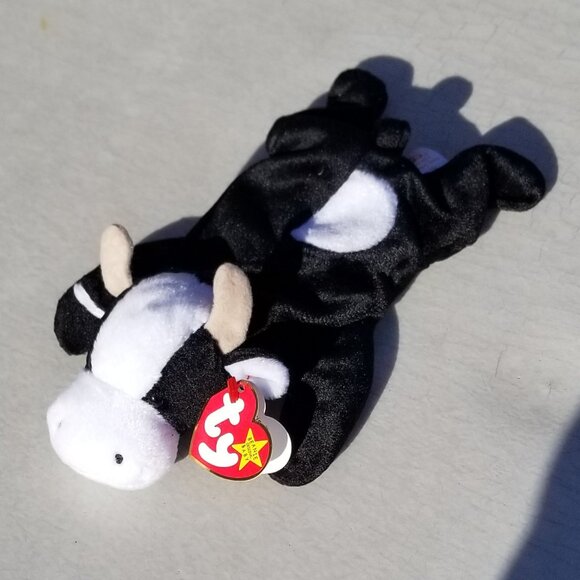 Ty Inc. Other - Ty Beanie Baby - Daisy the Cow
